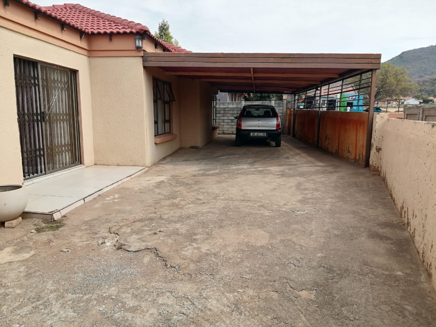 3 Bedroom Property for Sale in Tlhabane West North West